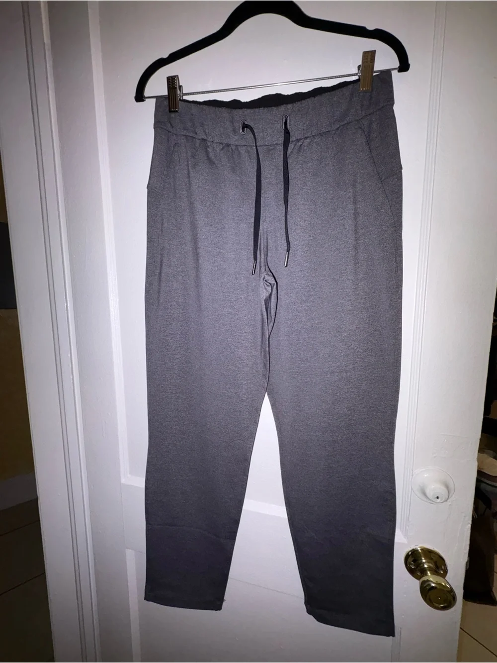 Lululemon athletica On the fly pants 27”, grey, size 6 - Picture 7 of 11